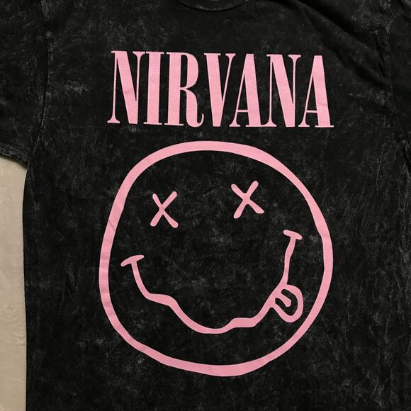 NEW Nirvana Pink Med Logo Smiley Graphic Acid Wash Grunge Tee T - Shirt - Picture 3 of 8